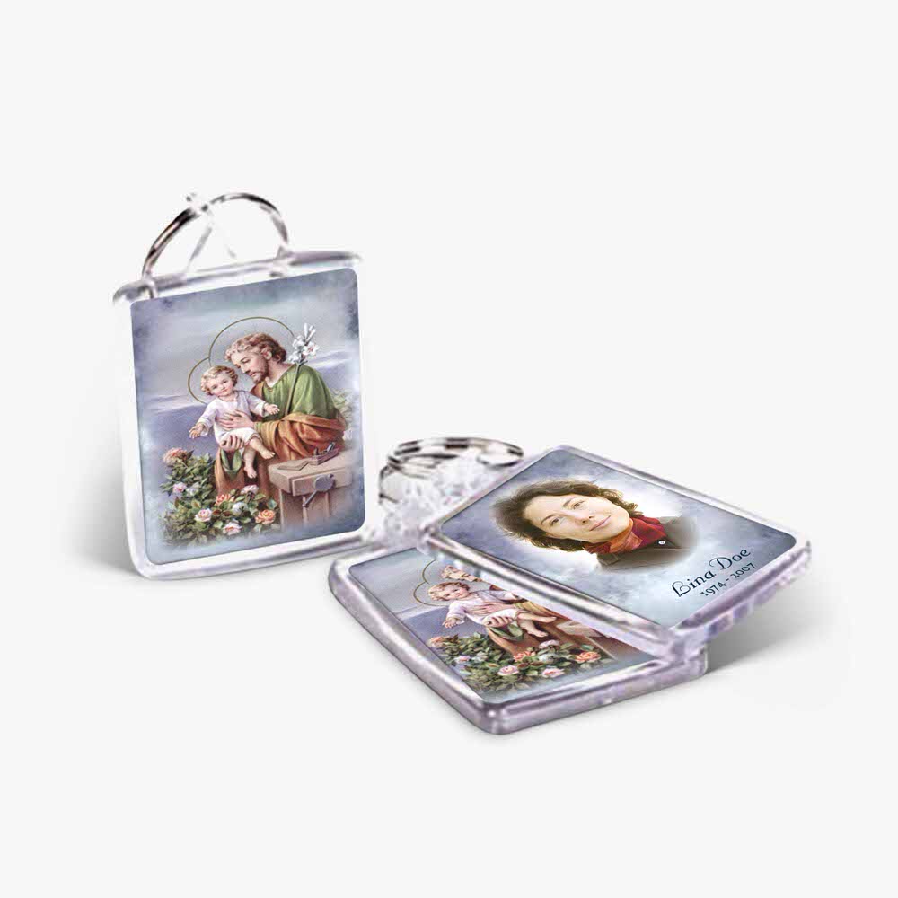 a key chain with a picture of a mother and child